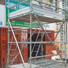 Andamios certificados con plataformas de seguridad - Alquiler semanal